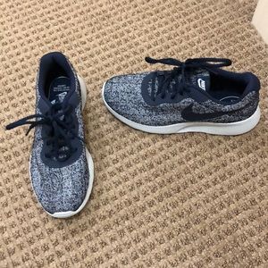 Navy blue Nike sneakers!